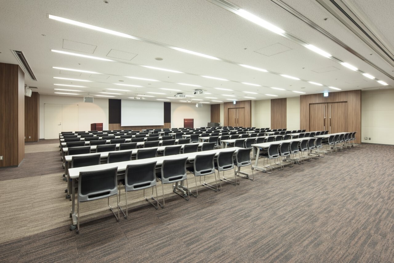 会議室A スクール形式(3名掛け) 02