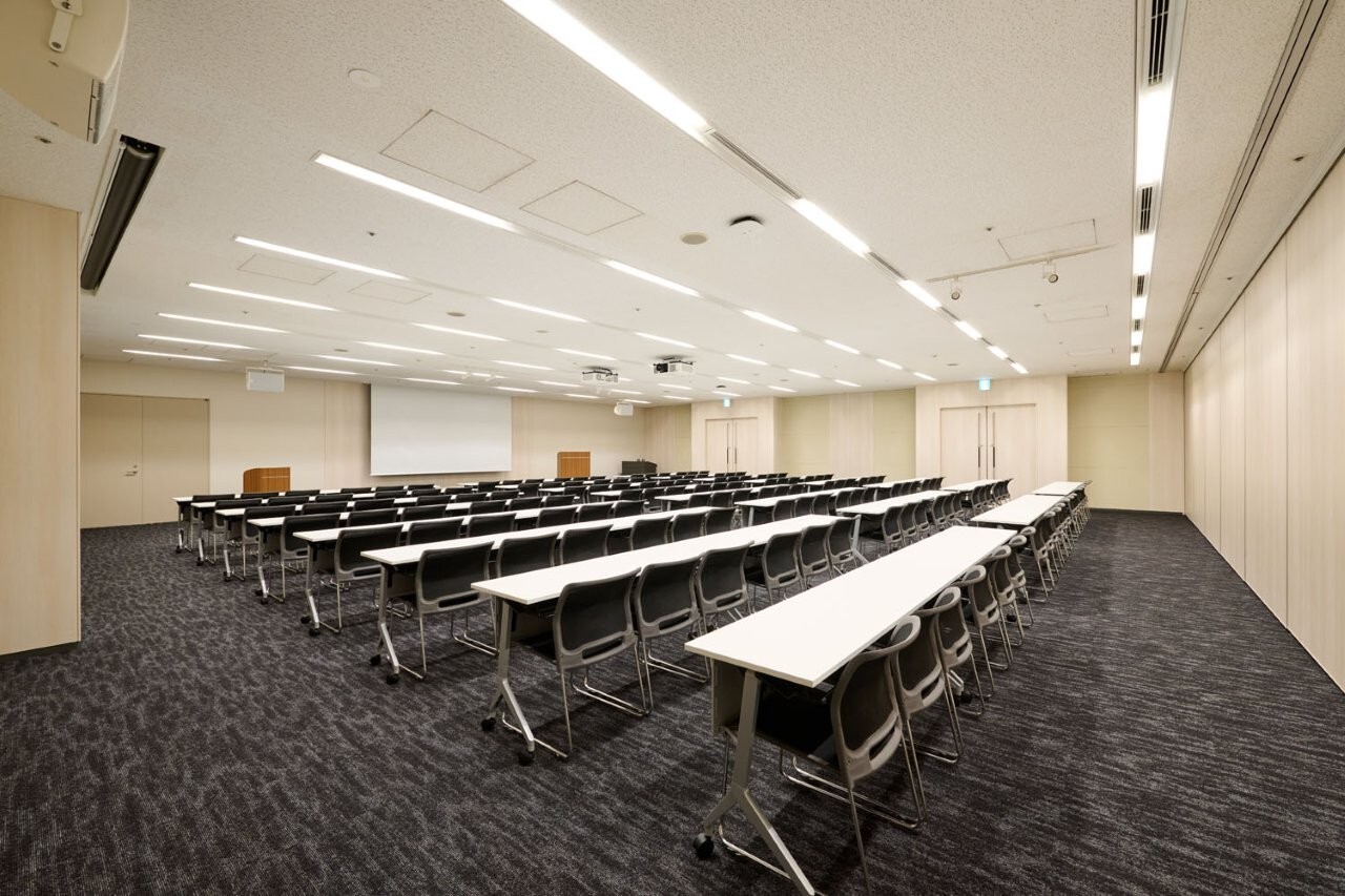会議室A スクール形式(3名掛け) 04